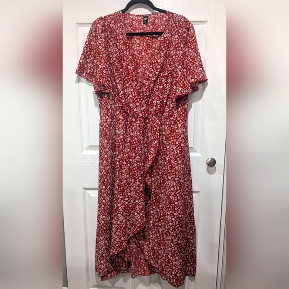 SHEIN Dresses & Skirts - 🎆 Shein Faux Wrap Floral Dress